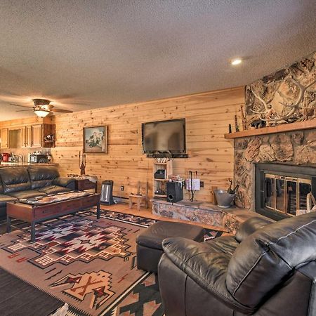Downtown Red River Retreat With Mtn Views And Yard Екстериор снимка
