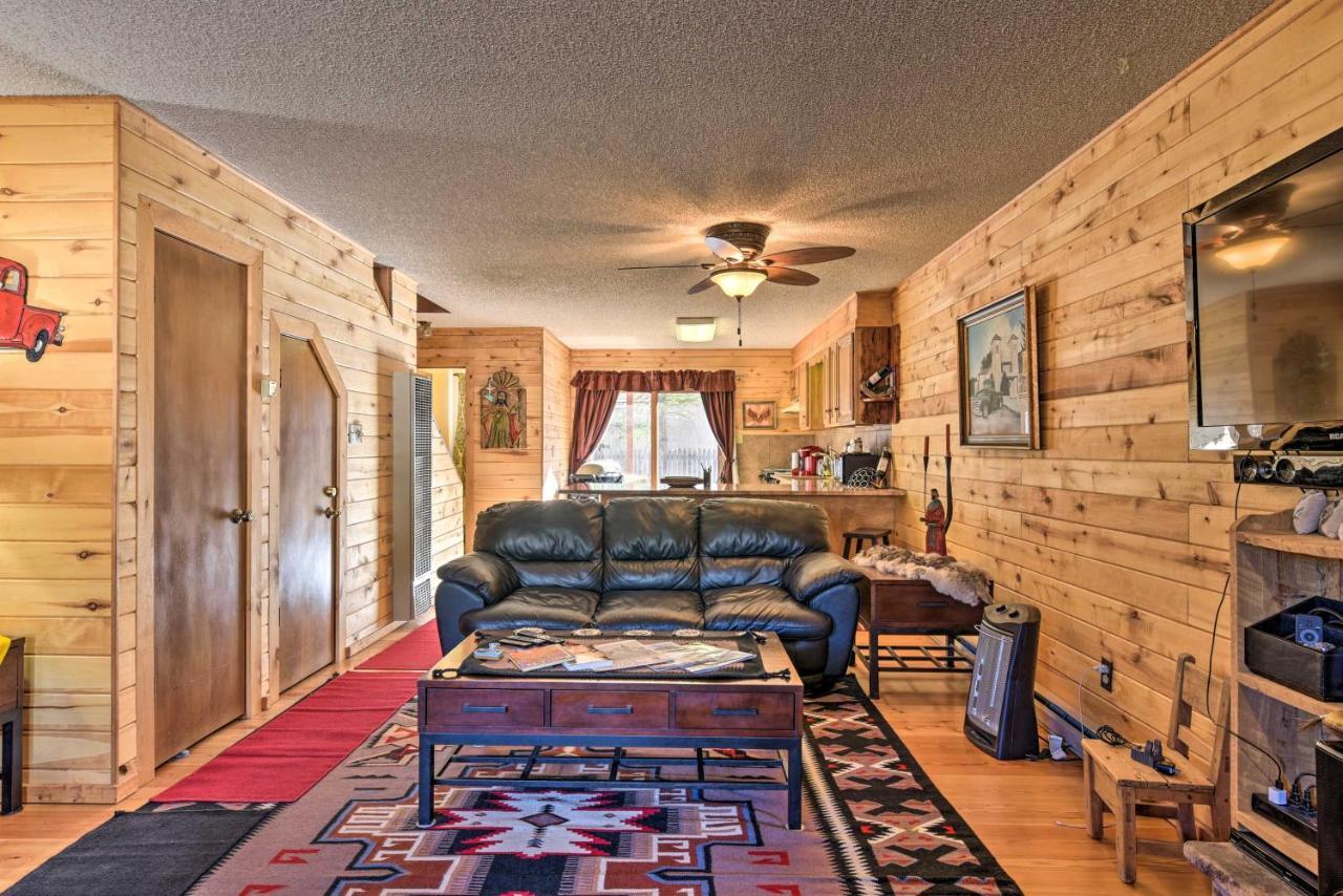 Downtown Red River Retreat With Mtn Views And Yard Екстериор снимка