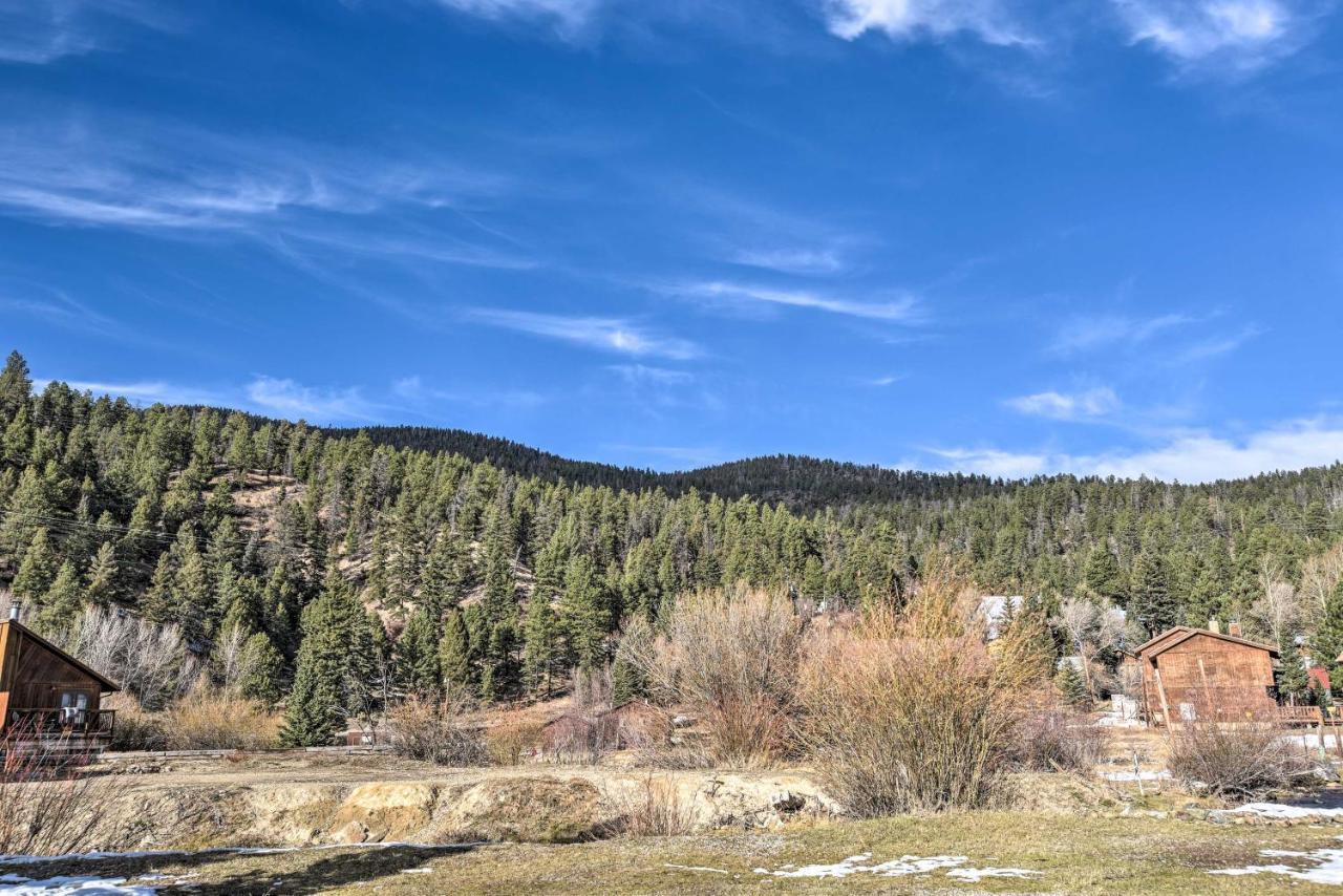 Downtown Red River Retreat With Mtn Views And Yard Екстериор снимка